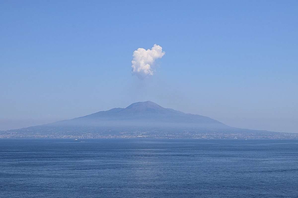 vesuvius-2887874_1280