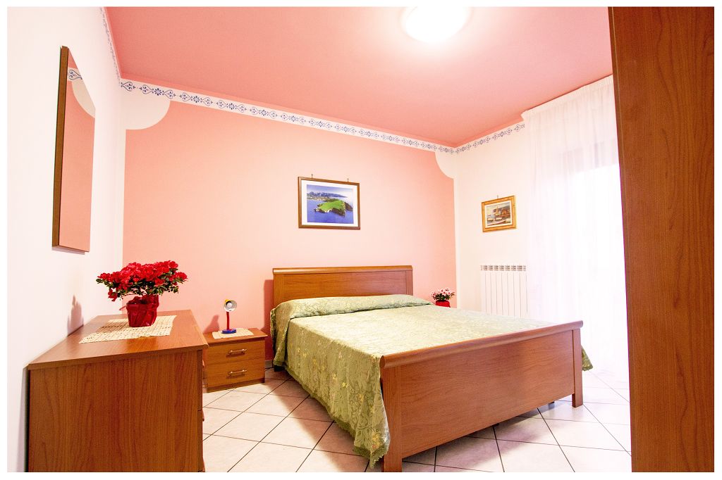 Villa Mare Blu Schlafzimmer mit Doppelbett