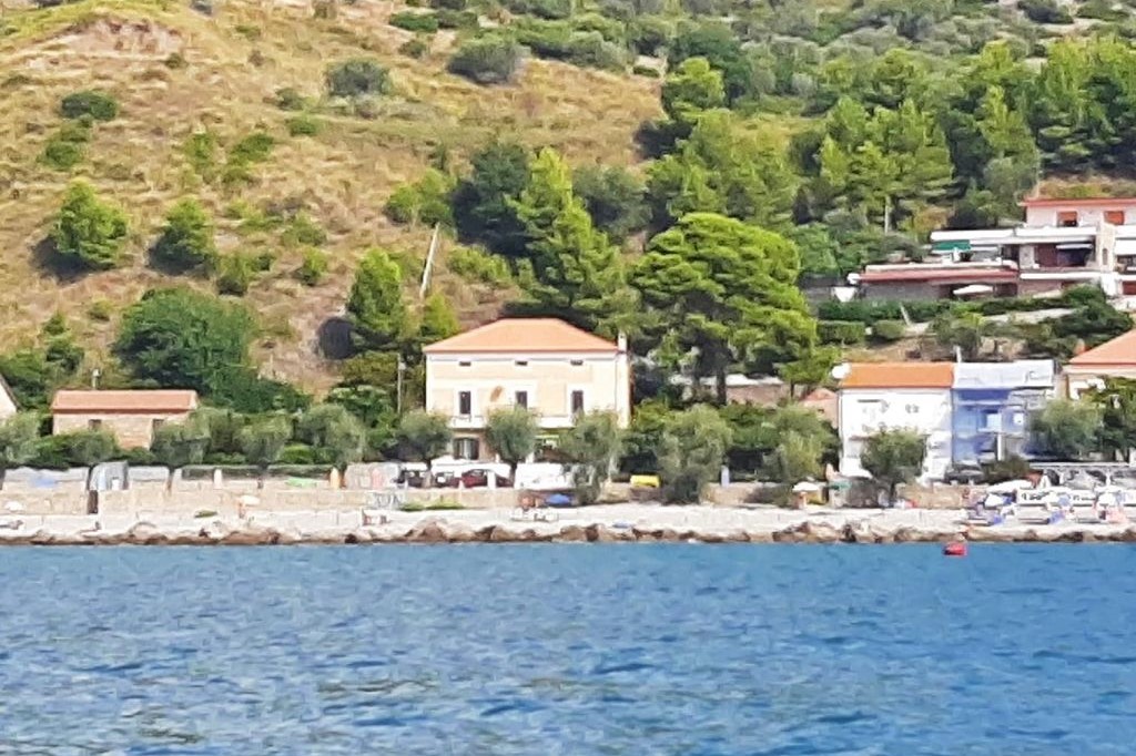 Villa Taliani vom Meer aus